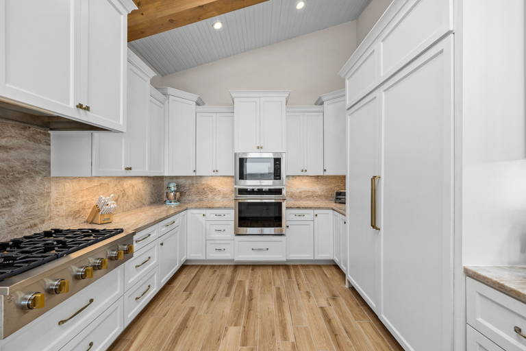 Private kitchen 2, 8242 Breakers Blvd. 5 Bedroom Home, Cameron