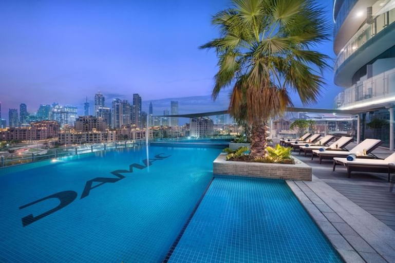 Pool 2, Maison Privee - Dazzling Downtown Retreat w/ Panoramic City Views, Dubai