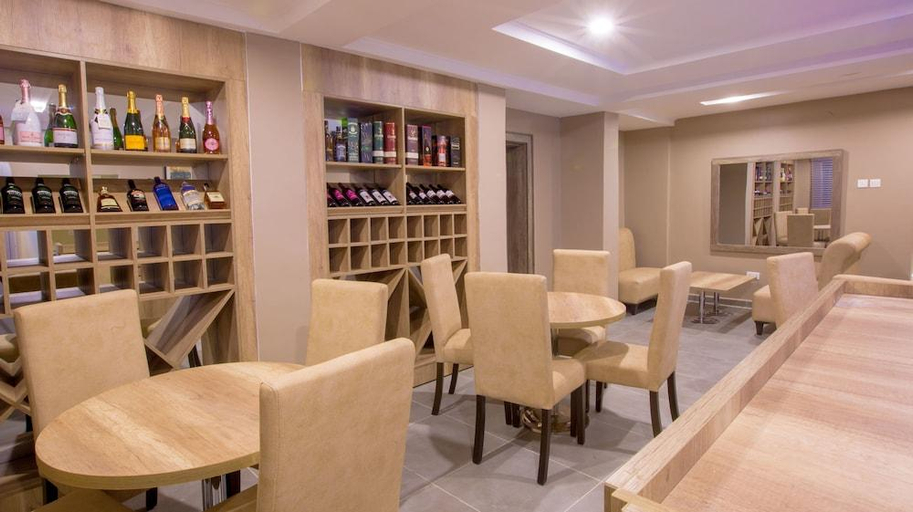 Food & Drinks, Ivana Suites, AbujaMun