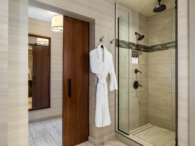 Bathroom 5, VINAROSA RESORT & SPA, Sonoma