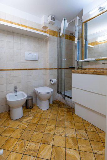 Bathroom 4, BolognaRoomscom - Frassinago Deluxe, Bologna