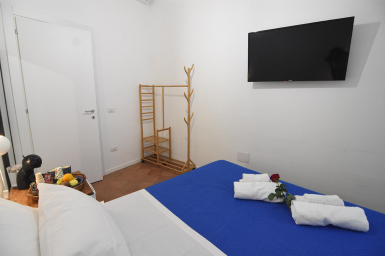 Bedroom 1, art domus Naples, Napoli