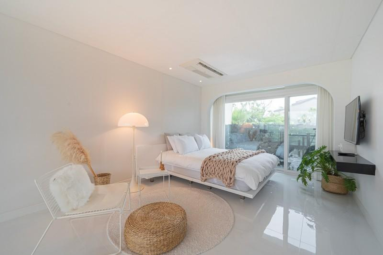 Bedroom 2, Smile & Joy, Jeju