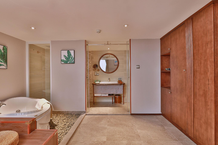 Bathroom, Cherry Central Hotel, District 1