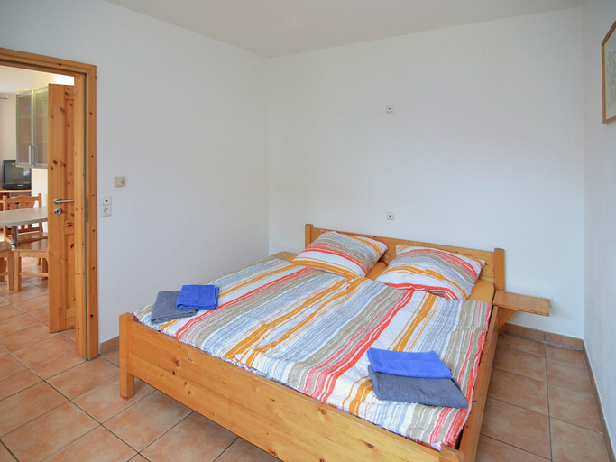 Bedroom 2, Wohnung mit eigener Terrasse in Huddinge, Waldeck-Frankenberg