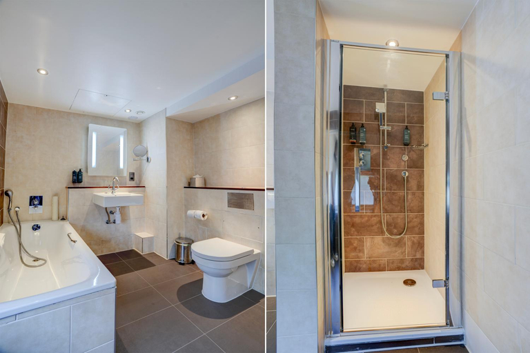 Bathroom, Sunday London Staines-upon-Thames Heathrow T5, Surrey