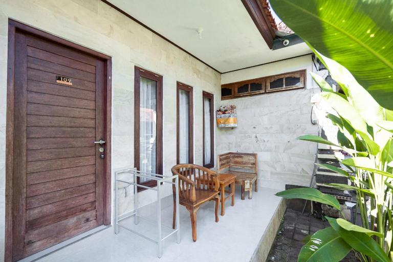 Public Area, Brisk Homestay Uluwatu RedPartner, Badung