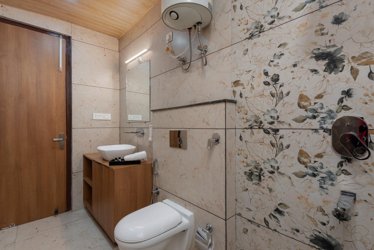 Bathroom 4, Stylia Hotels - Moon Glade Dalhousie, Chamba