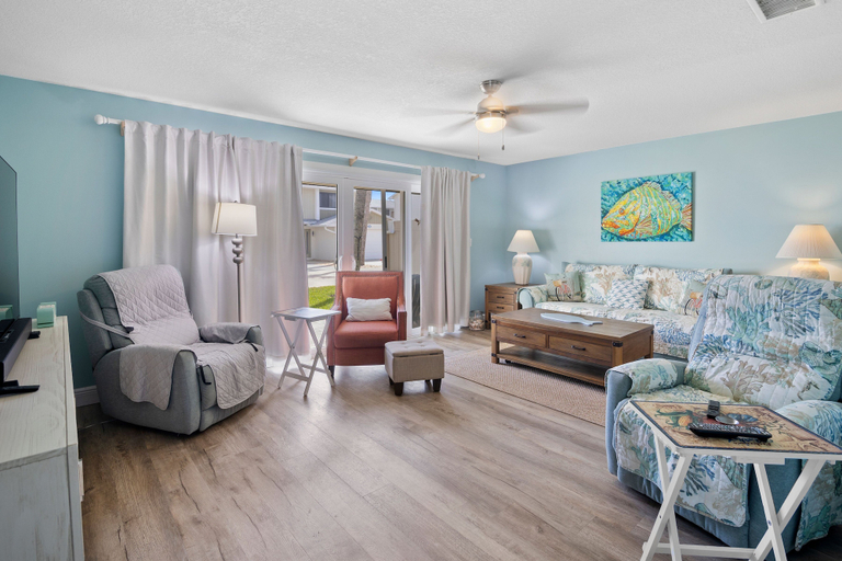 Living area 5, Oceanside Village C1, Volusia