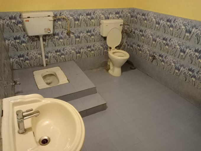Bathroom 3, the Gangotri inn, Varanasi