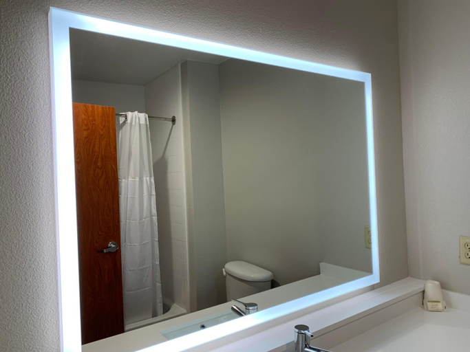 Bathroom 4, Holiday Inn Express & Suites Bridgeport, Wise