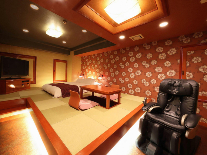 Bedroom 2, Hotel Fine Garden Suzuka - Free Parking, Suzuka