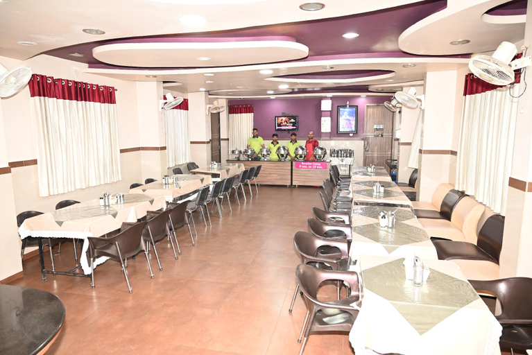 Food & Drinks 5, Shradha Saburi Palace Shirdi, Ahmadnagar