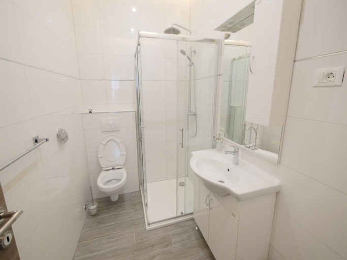 Bathroom, Apartments Maza - One Bedroom Apartment Antonio, Zadar
