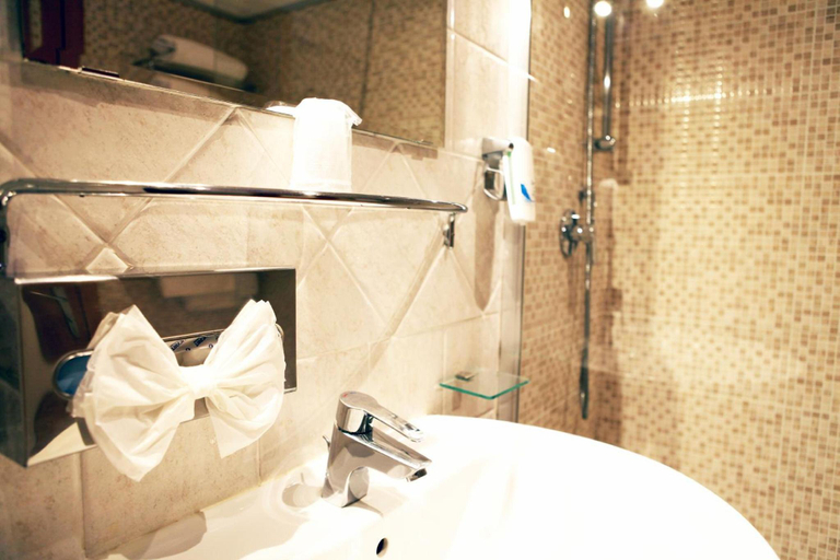 Bathroom 4, Hotel da Musica, Porto