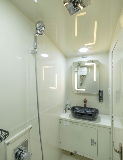 Bathroom 4, Vanani Resort and Caravan Park Munnar, Theni