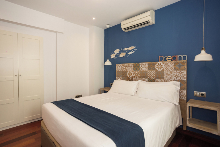 Room 4, La Casa de la Alameda, Málaga