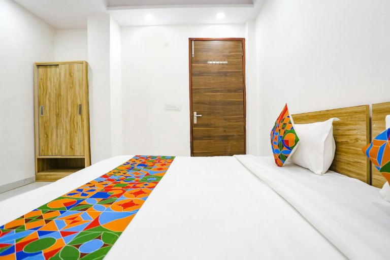 Bedroom 3, FabHotel New Silver Crown, Delhi