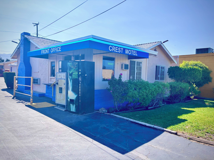 Front of property, Crest Motel, Riverside