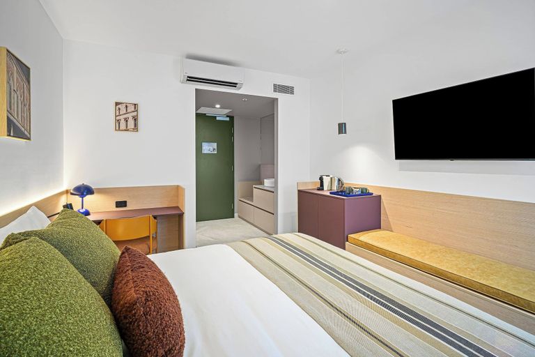 Room 5, Urban Rest Hackney Hotel, Adelaide