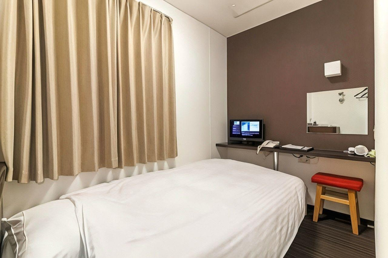 Bedroom 3, Maebashi Hotel Cinquante, Maebashi
