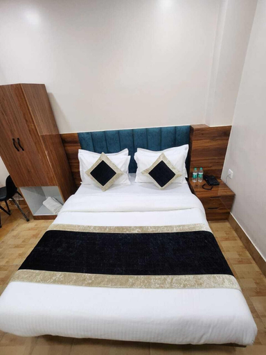 Room 3, Hotel Neelam Palace, Delhi