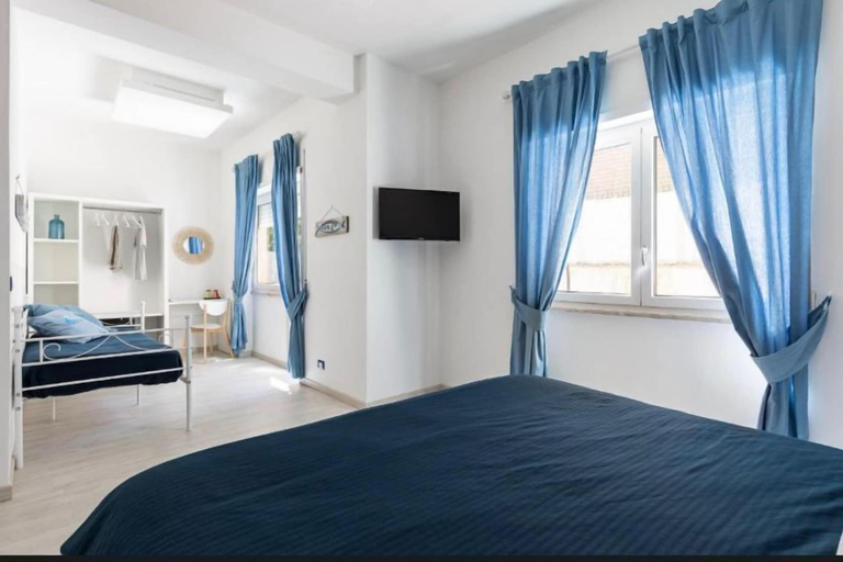 Room 5, Sapore di Mare nel Blu, Latina