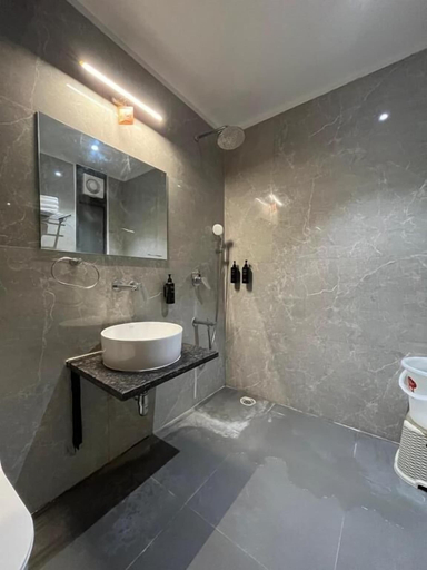 Bathroom 5, KRISHNA ANANDAM PALACE, Mathura