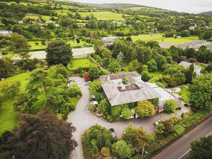 Aerial view, Raheen House Hotel