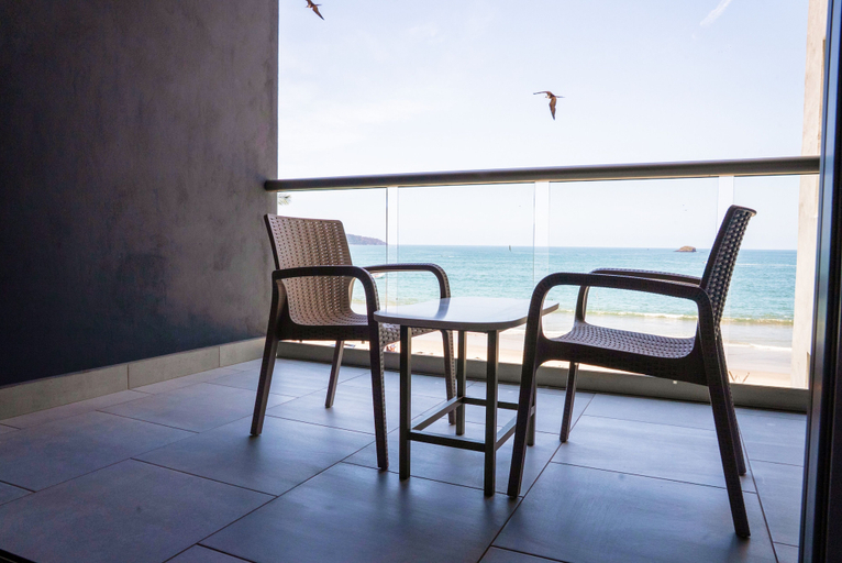 Beach/ocean view 3, Avenir Armonia Suites, Compostela
