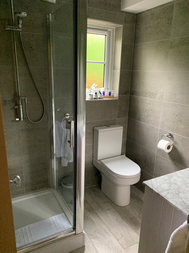 Bathroom 3, Scarborough Hill Country Inn, Norfolk