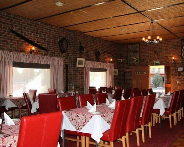 Food & Drinks 4, Golden Age Motor Inn, Queanbeyan