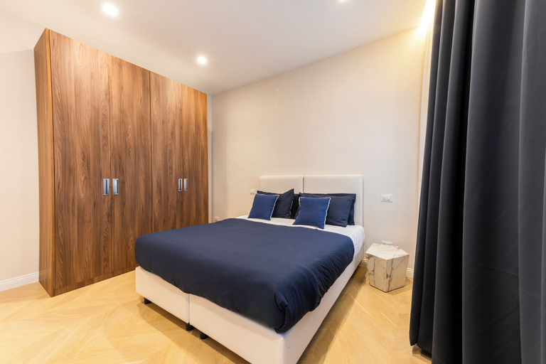 Room 4, Blue Santa Croce by MMega, Florence