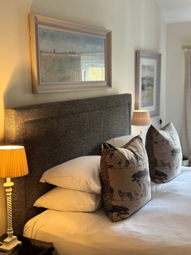 Bedroom 2, Scarborough Hill Country Inn, Norfolk