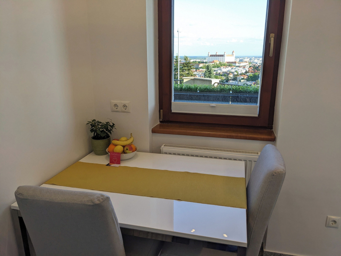 In-room dining 4, ClearVueHome Apartments Bratislava, Bratislava I