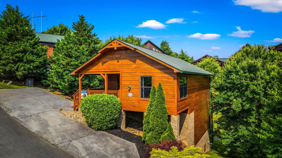 Exterior, Pinot Paradise, Sevier