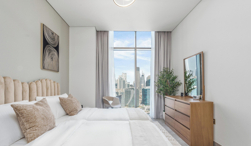 Room 5, Luxury 2BR in Peninsula One by Bespoke, Dubai