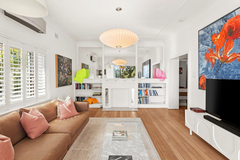 Separate living room 1, Superb 2-Bed Apartment Facing Rose Bay Marina