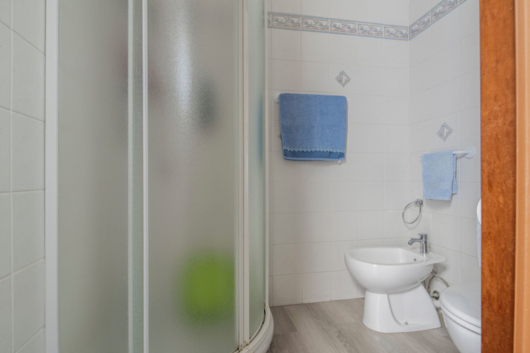 Bathroom 2, Casa Di Bruna Seaview Garden Albenga, Savona