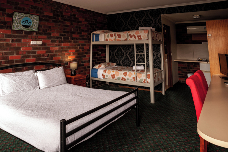 Bedroom 3, Sanz Motel Wentworth, Wentworth