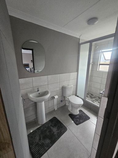 Bathroom 3, Vation Nation Guest House, Waterberg