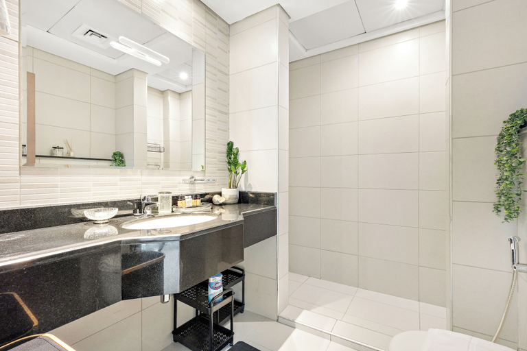 Bathroom 4, Silkhaus The View, Abu Dhabi City