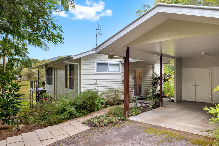 Exterior view 4, Quiet Ninderry Cottage With Peaceful Rural Outlook, Maroochy