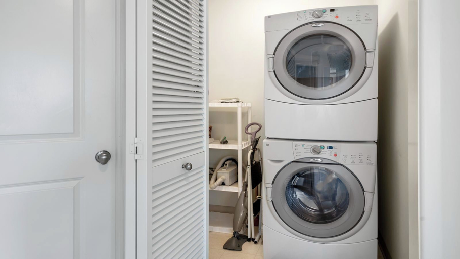 Laundry, Updated Townhome Ocean View Private BBQ & Lanai - Vrkcv, Hawaii