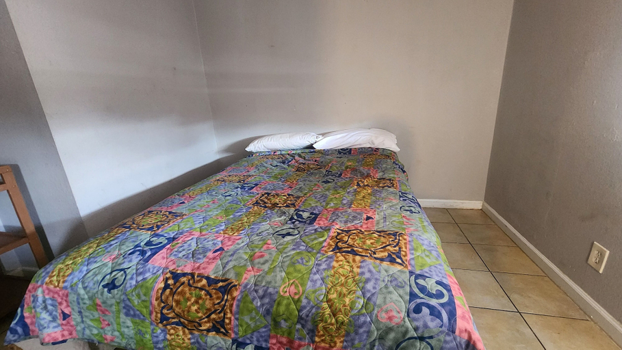 Room 4, Bay Inn, Galveston