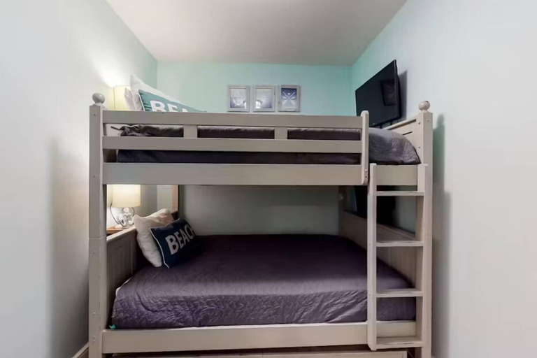 Room 2, Azure #112, Okaloosa