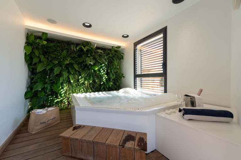 Bedroom, Hotel les Elmes, Pyrénées-Orientales