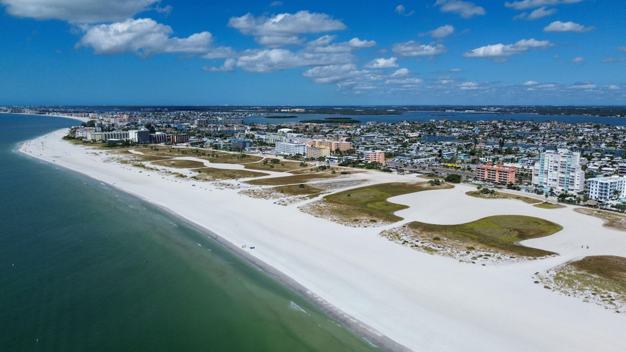 Beach 5, Treasure Sands #502, Pinellas