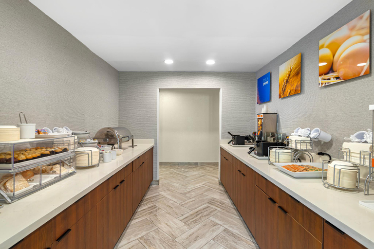 Food & Drinks 5, Comfort Inn & Suites Savannah Airport, Chatham