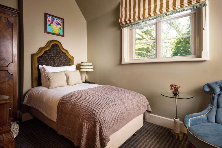 Bedroom 3, Brownsover Hall Hotel, Warwickshire